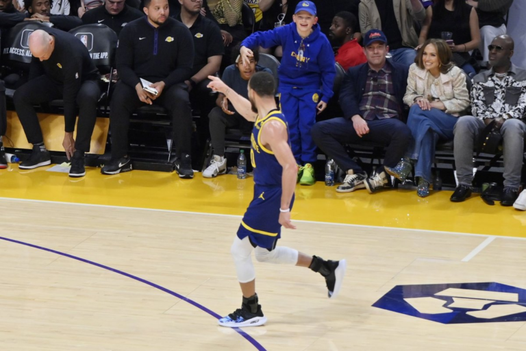 ‘Emotional’ Stephen Curry leads Warriors past Magic after quick Draymond Green ejection
