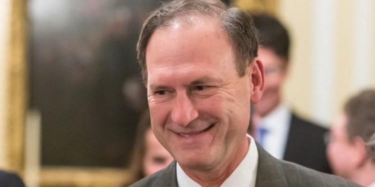 Justice Alito now in hot water for another controversial flag reportedly flown at his home