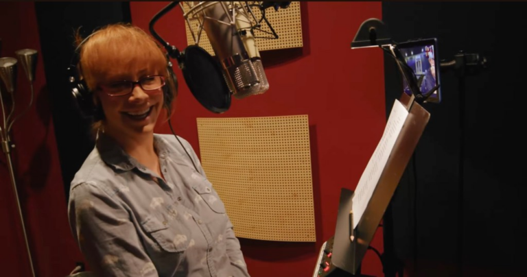 Reba McEntire Unveils ‘Happy’s Place’ Theme Written With Carole King