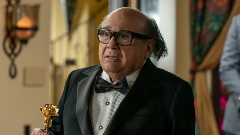 I Didn’t Expect It’s Always Sunny’s Finale To Both Make Me Cry AND Have An All-Time Classic TV Reunion For Danny DeVito