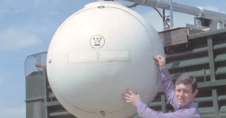 This Gigantic 1970s Camera Gyro Shows How Far Tech Has Come