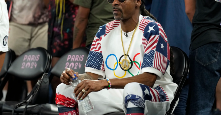 Snoop Dogg’s Team Reportedly Debunks Apology For LGBTQIA+ Criticism