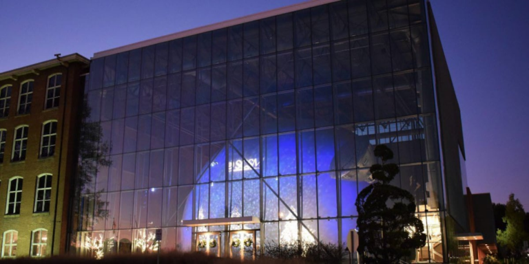 SC State Museum kicks off the holiday season with special planetarium lighting
