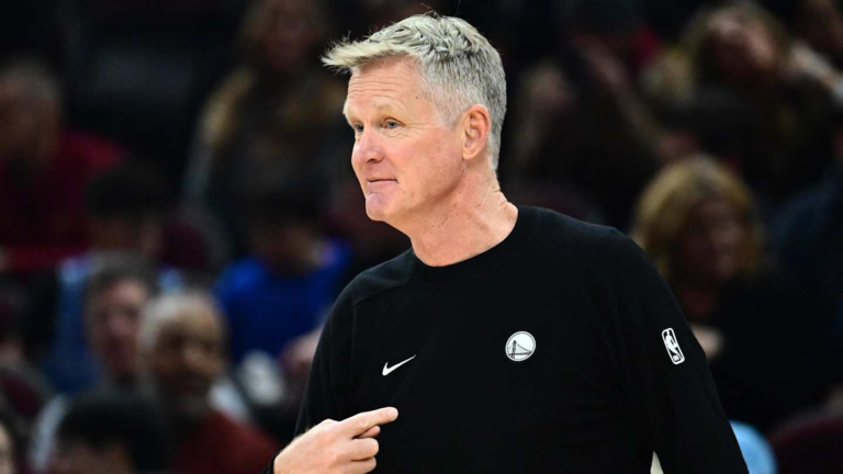 Takeaways from Warriors’ Win Over Bulls: Kuminga DNP Could Mean Long