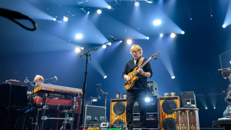Watch Phish Ring In The Near Year By Playing Prince’s ‘Cream’ at MSG