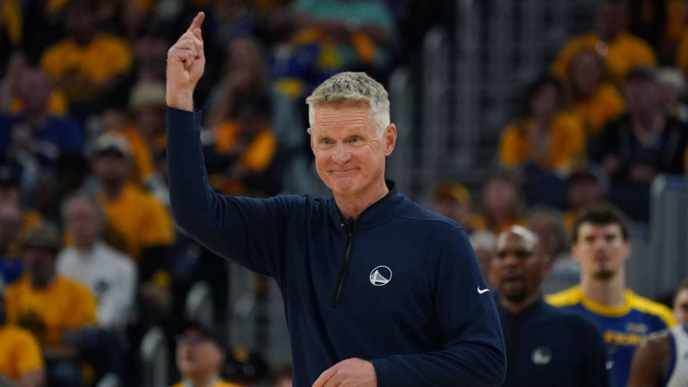 Takeaways from Warriors’ Win Over Knicks: Dubs Star Playing Best Ball of Season