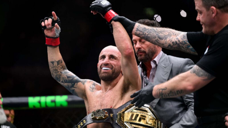 Alexander Volkanovski believes referee error cost his teammate a win at UFC Perth