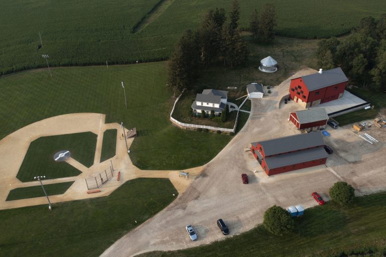 Red Sox tabbed for 2027 “Field of Dreams” game after key role in 1989 film